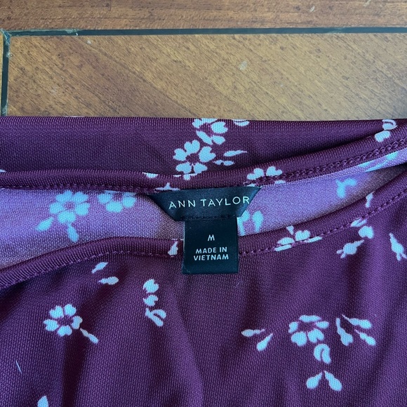 Ann Taylor Long Sleeve Blouse Shirt Maroon Floral Pattern Size Medium - Picture 7 of 10
